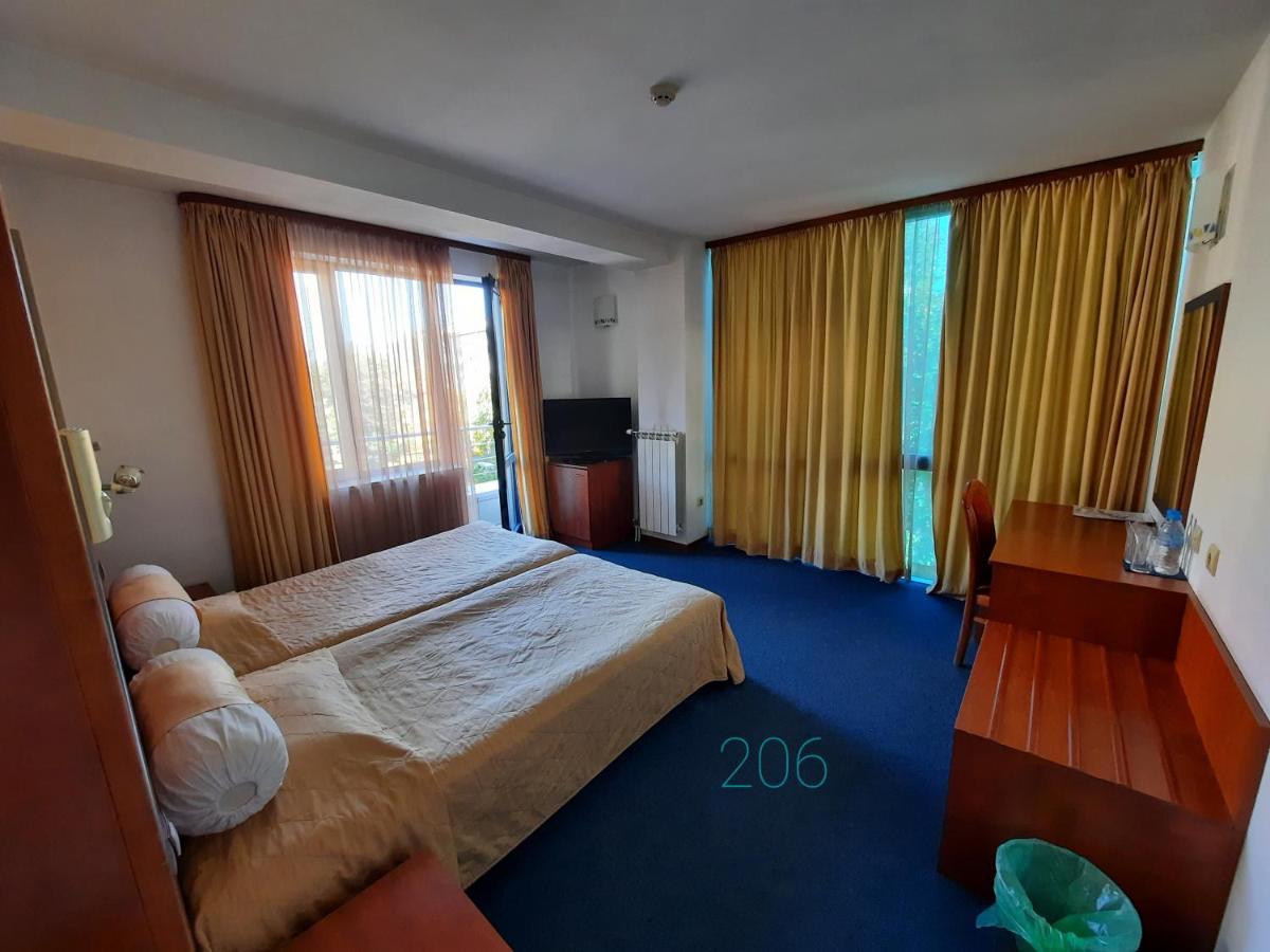 Latinka Hotel